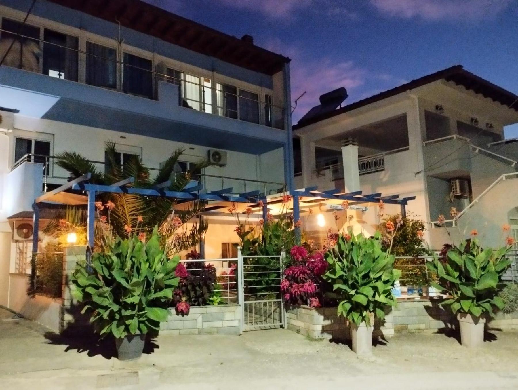 Celeste Deluxe Apartments สกาลา โปเตมิอัส ภายนอก รูปภาพ