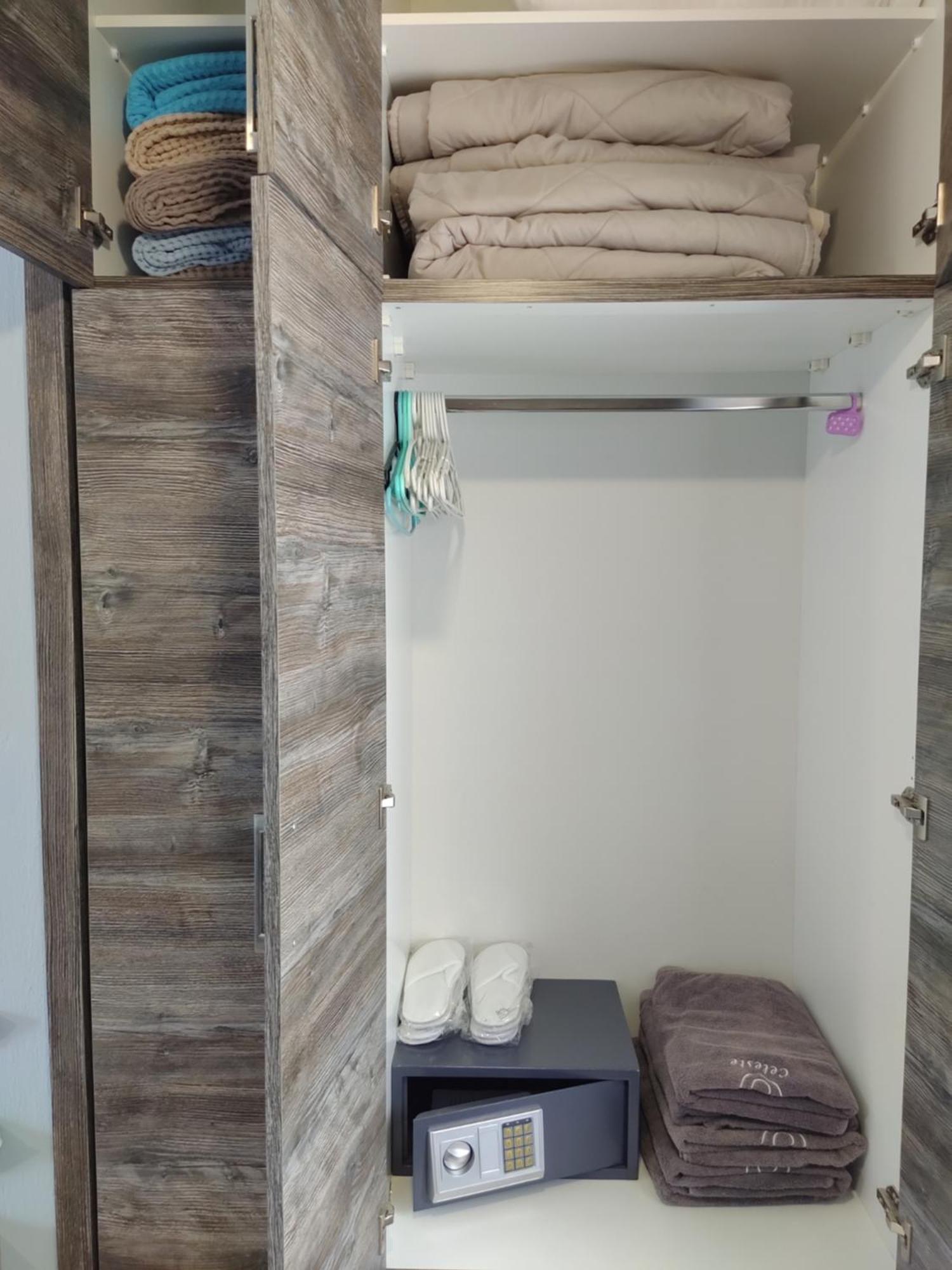 Celeste Deluxe Apartments สกาลา โปเตมิอัส ภายนอก รูปภาพ