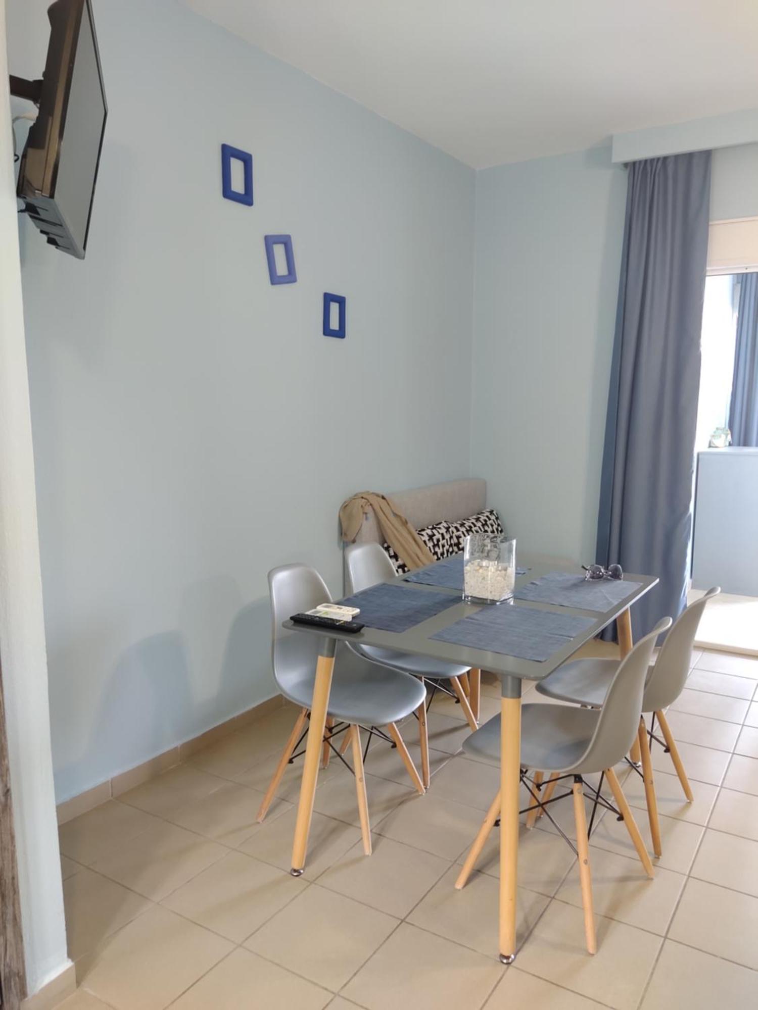 Celeste Deluxe Apartments สกาลา โปเตมิอัส ห้อง รูปภาพ