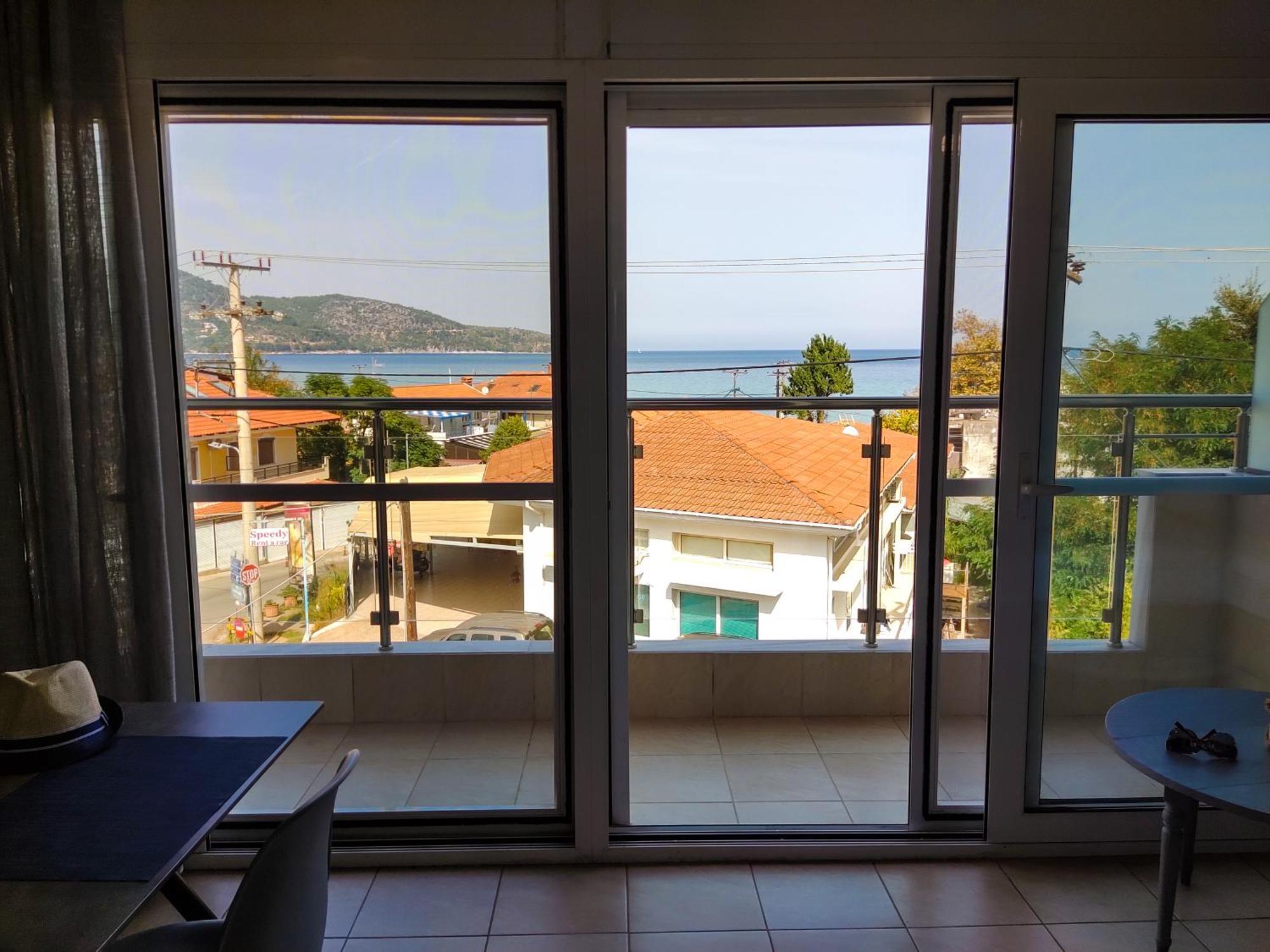 Celeste Deluxe Apartments สกาลา โปเตมิอัส ห้อง รูปภาพ