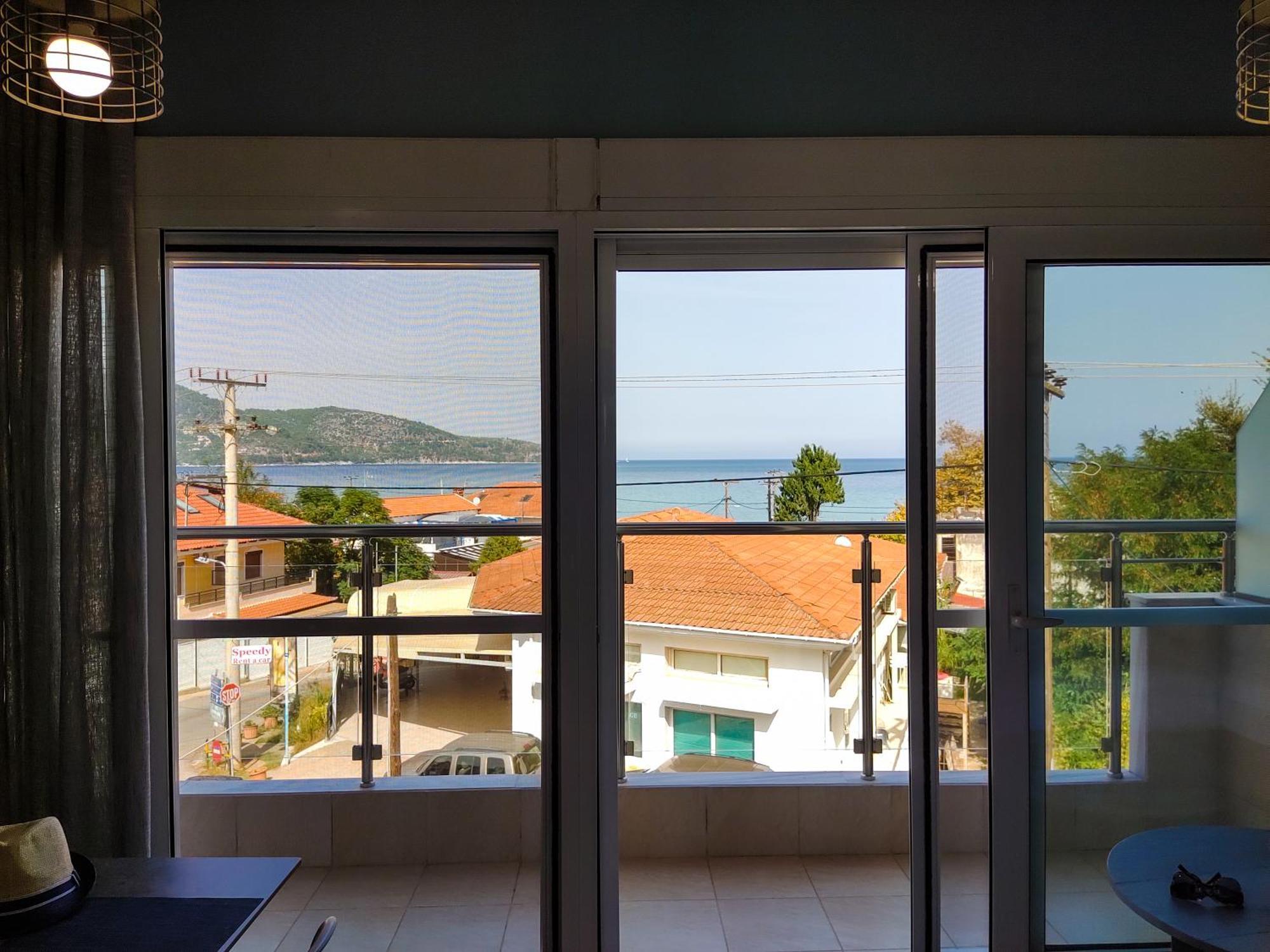 Celeste Deluxe Apartments สกาลา โปเตมิอัส ห้อง รูปภาพ