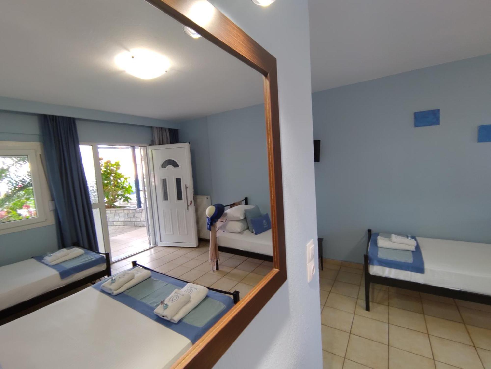 Celeste Deluxe Apartments สกาลา โปเตมิอัส ห้อง รูปภาพ